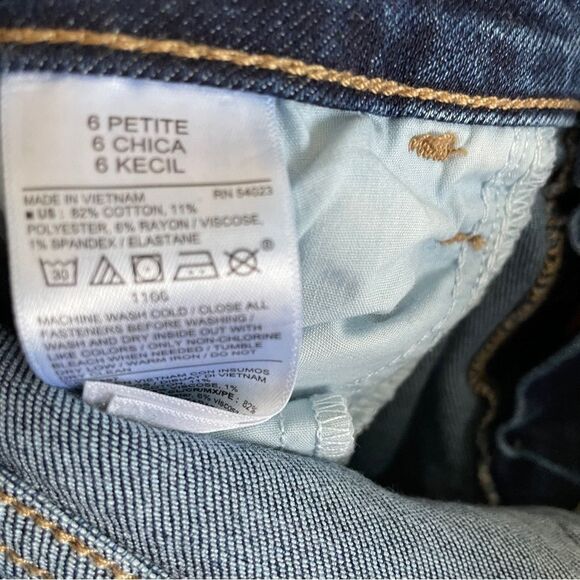 Old Navy Mid Rise Rockstar Super Skinny Jeans Size 6P - Picture 4 of 4